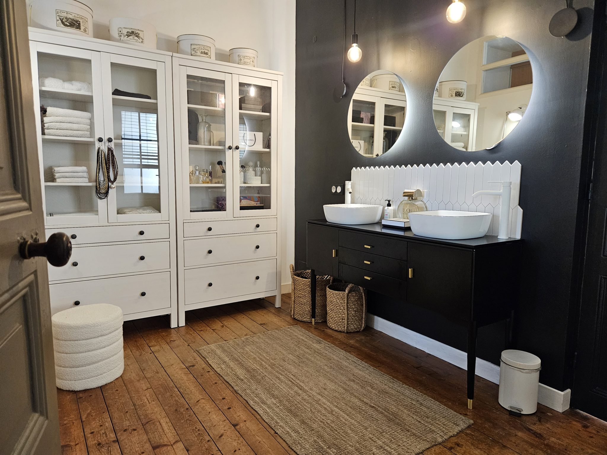 Concarneau, Au cœur du Centre Ville, Charmante Maison des Années 1930 avec Jardin Clos.