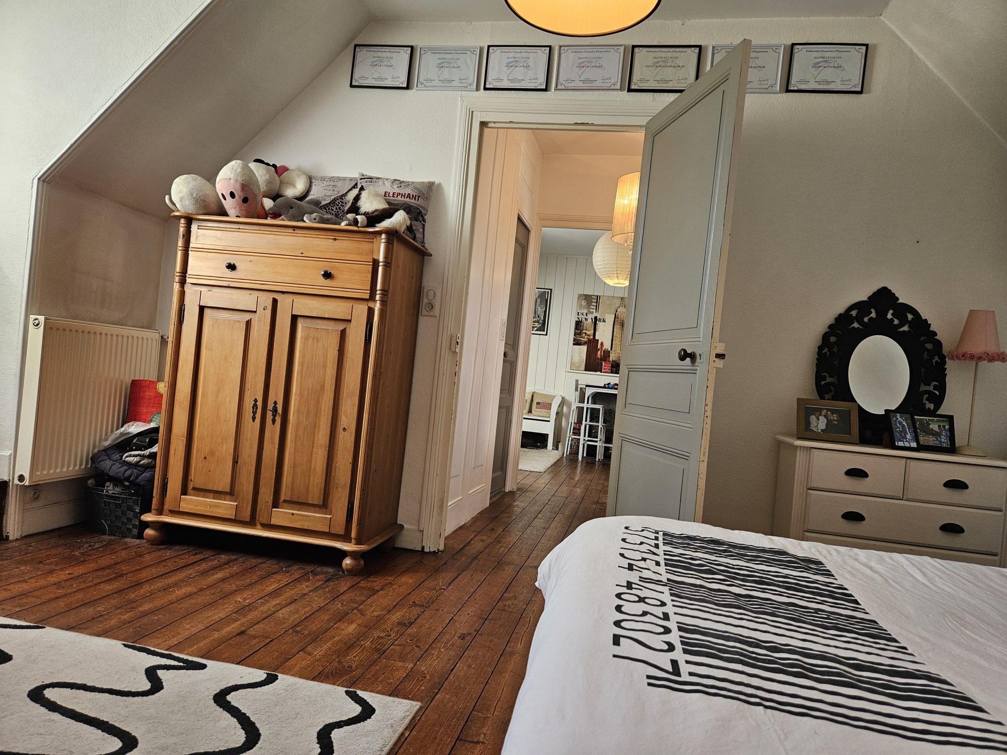 Concarneau, Au cœur du Centre Ville, Charmante Maison des Années 1930 avec Jardin Clos.