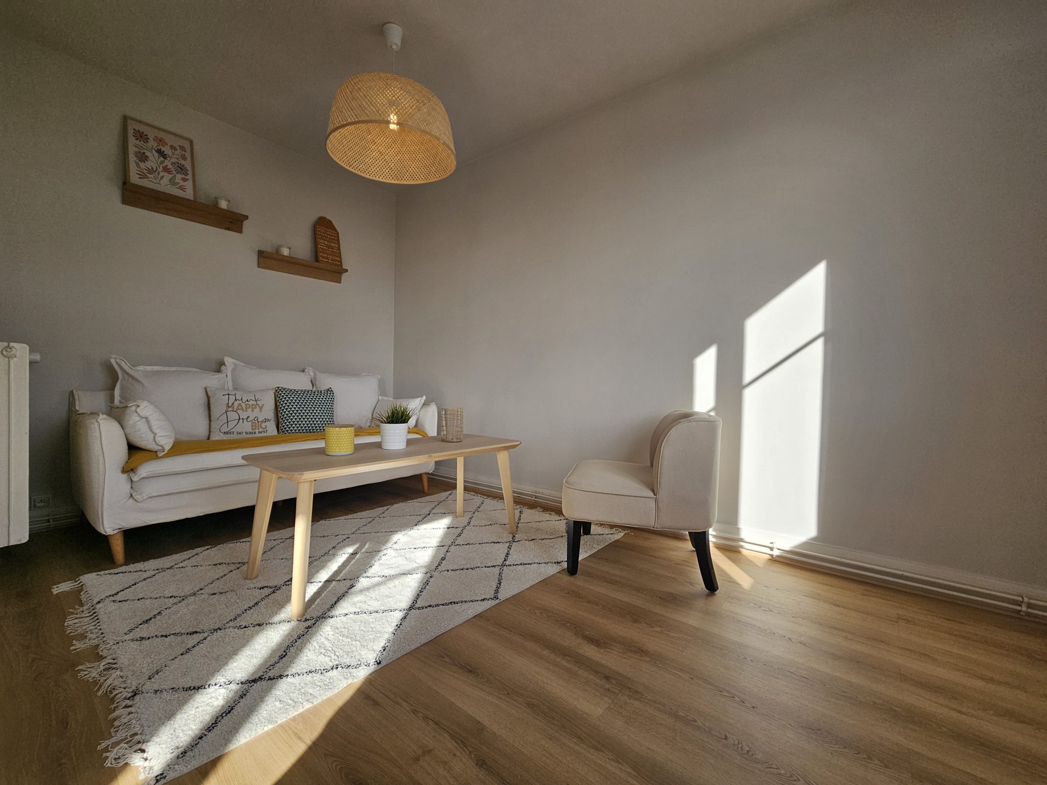 Concarneau Vue dégagée sur la Baie – Lumineux & Chaleureux Appartement T4 de 80 m²