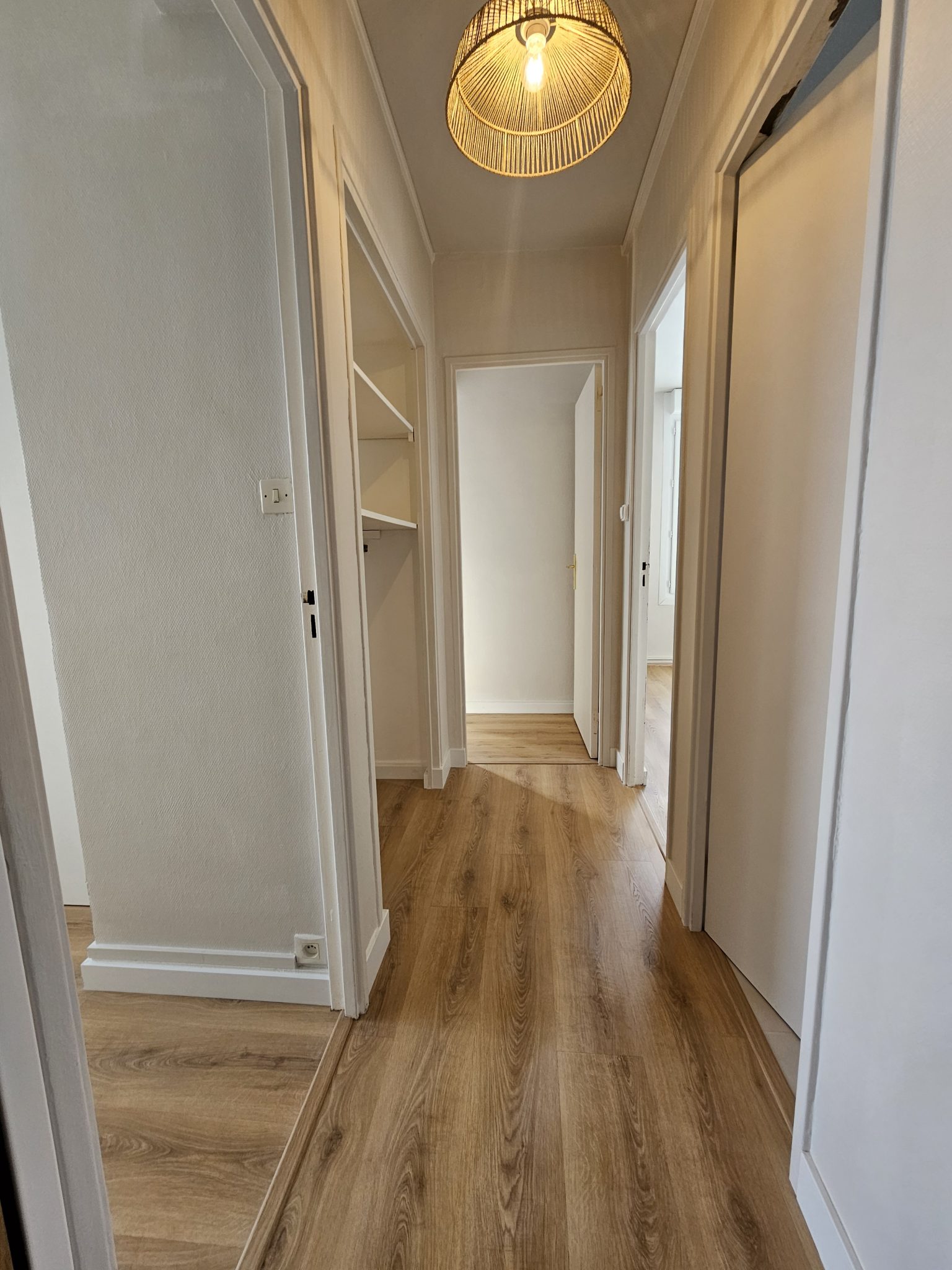 Concarneau Vue dégagée sur la Baie – Lumineux & Chaleureux Appartement T4 de 80 m²