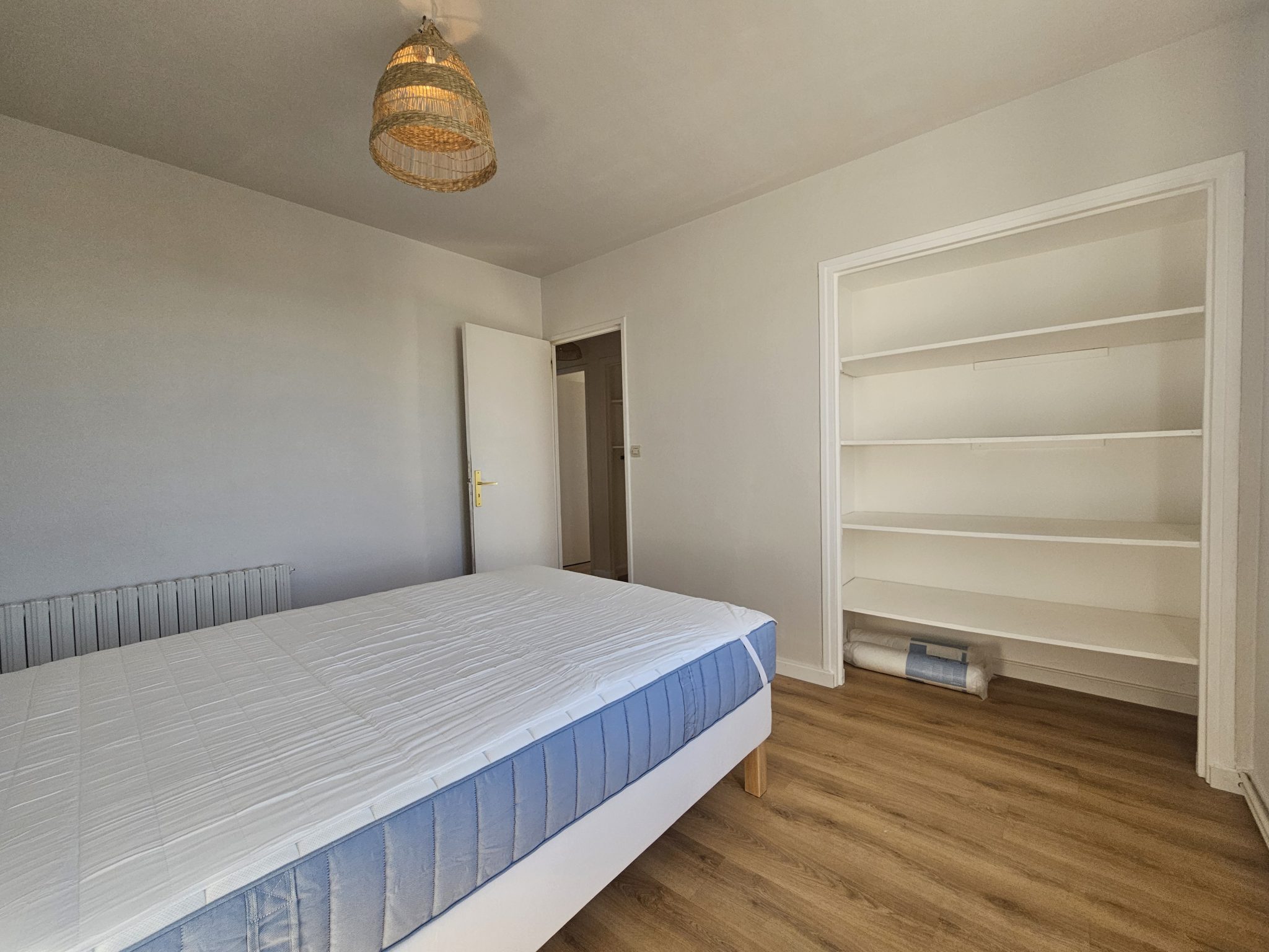 Concarneau Vue dégagée sur la Baie – Lumineux & Chaleureux Appartement T4 de 80 m²