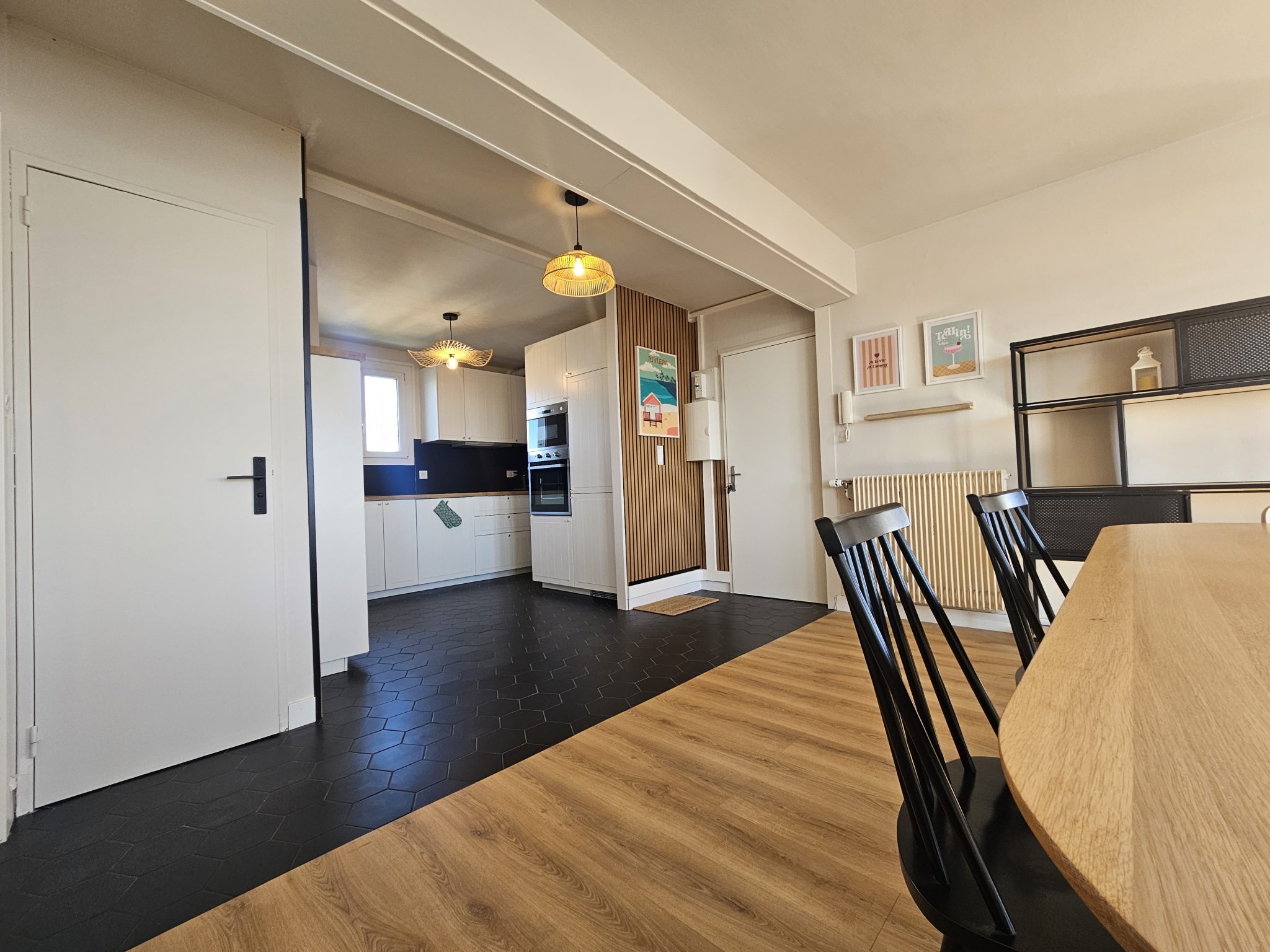 Concarneau Vue dégagée sur la Baie – Lumineux & Chaleureux Appartement T4 de 80 m²