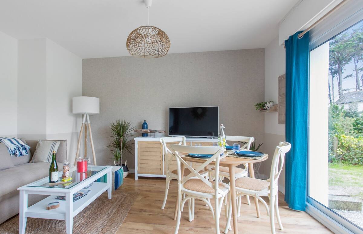 Quiberon Presqu’île – Ensemble Locatif Soigné de 4 Appartements, Esprit Bord de Mer & Activité Clé en Main