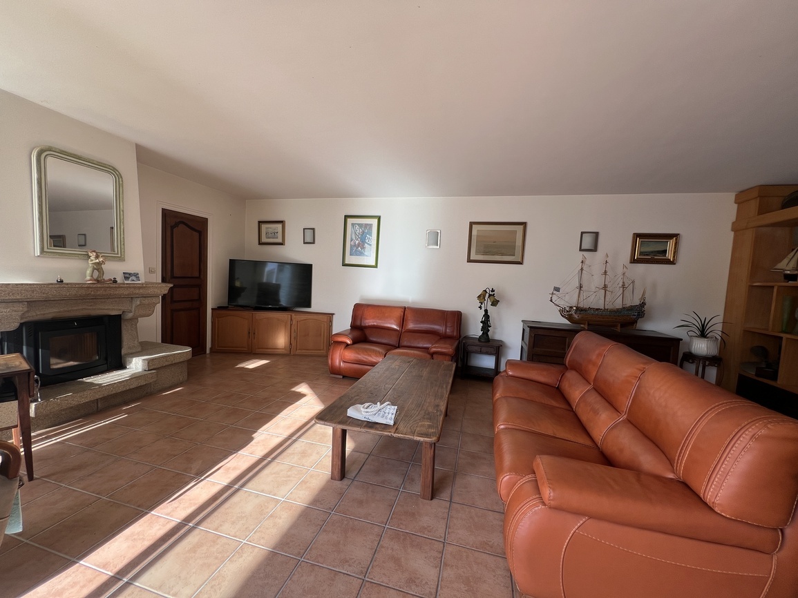 Ploemeur  – Contemporaine (137m²) Avec Piscine & Garage A Quelques Coup de pédales Des Plages du Perello