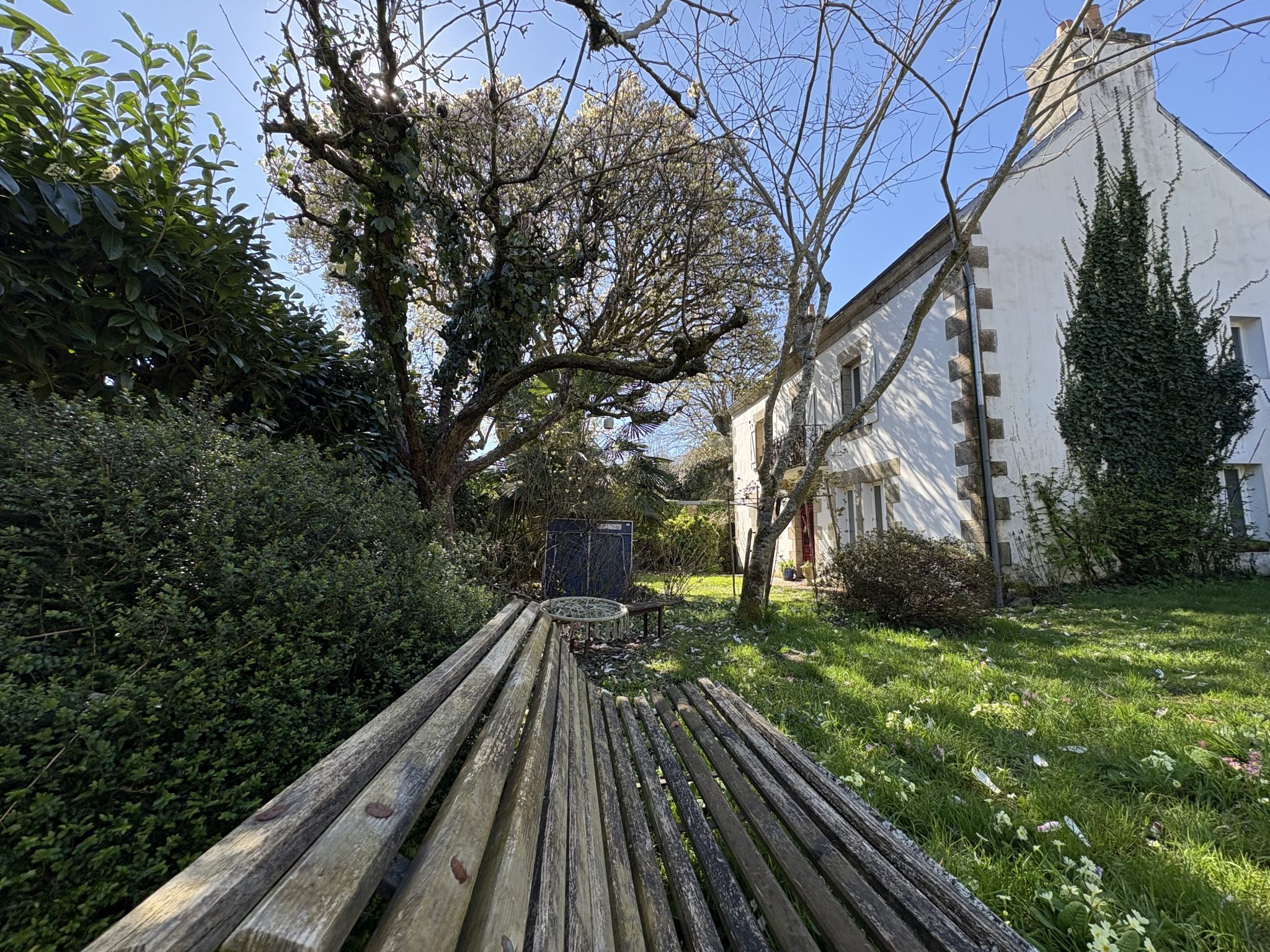 Au Coeur du Centre-Ville de Pont-Aven, Maison de Maître du XIXe Siècle Avec Jardin Clos de Murs. RARE!