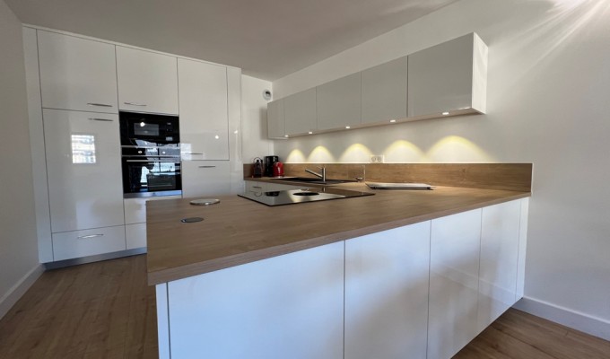 A LOUER. Libre le 29/06/2026. Quimper Centre Ville,  Appartement T3 avec Garage et ASCENSEUR!