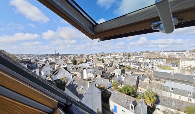 Quimper.”Coup de Coeur” pour Maison Cosy, 2 Chambres & Terrasse à la Vue Dégagée.