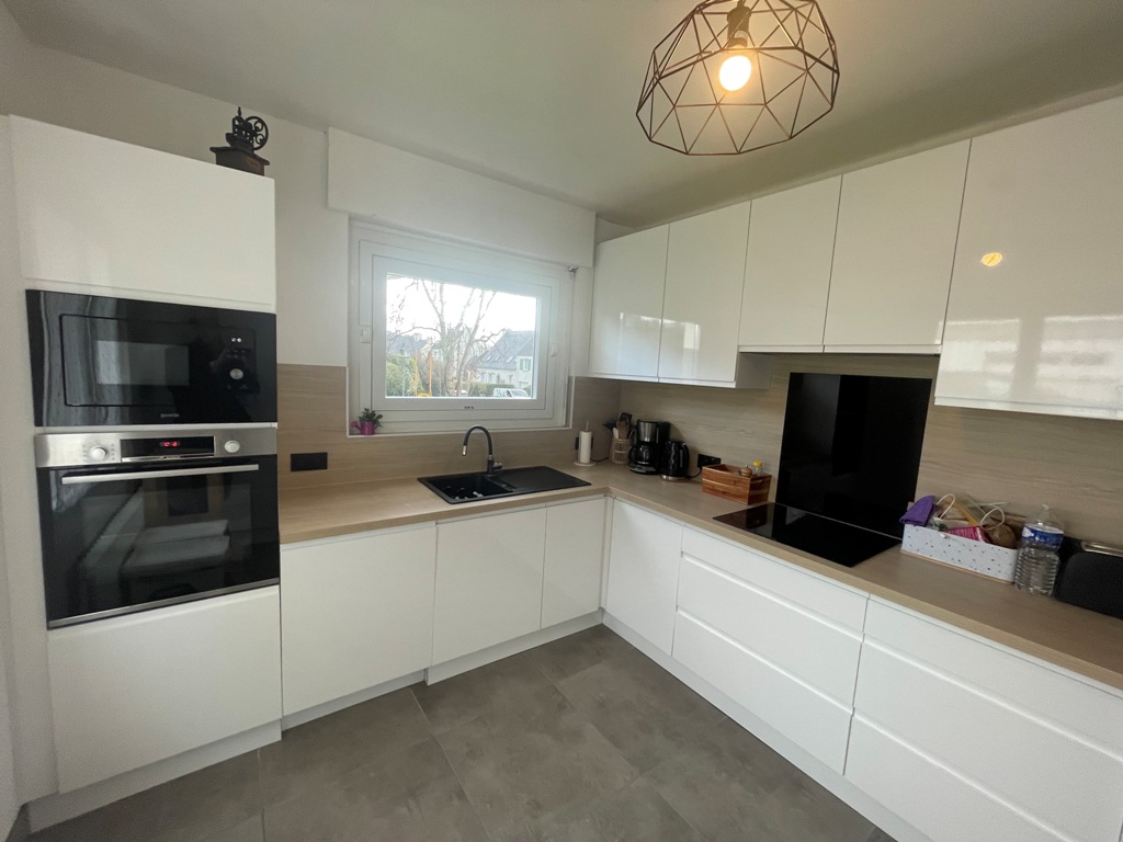 Quimper Kerfeunteun – Vaste Maison Traditionnelle Rénovée (150 m²) avec Jardin