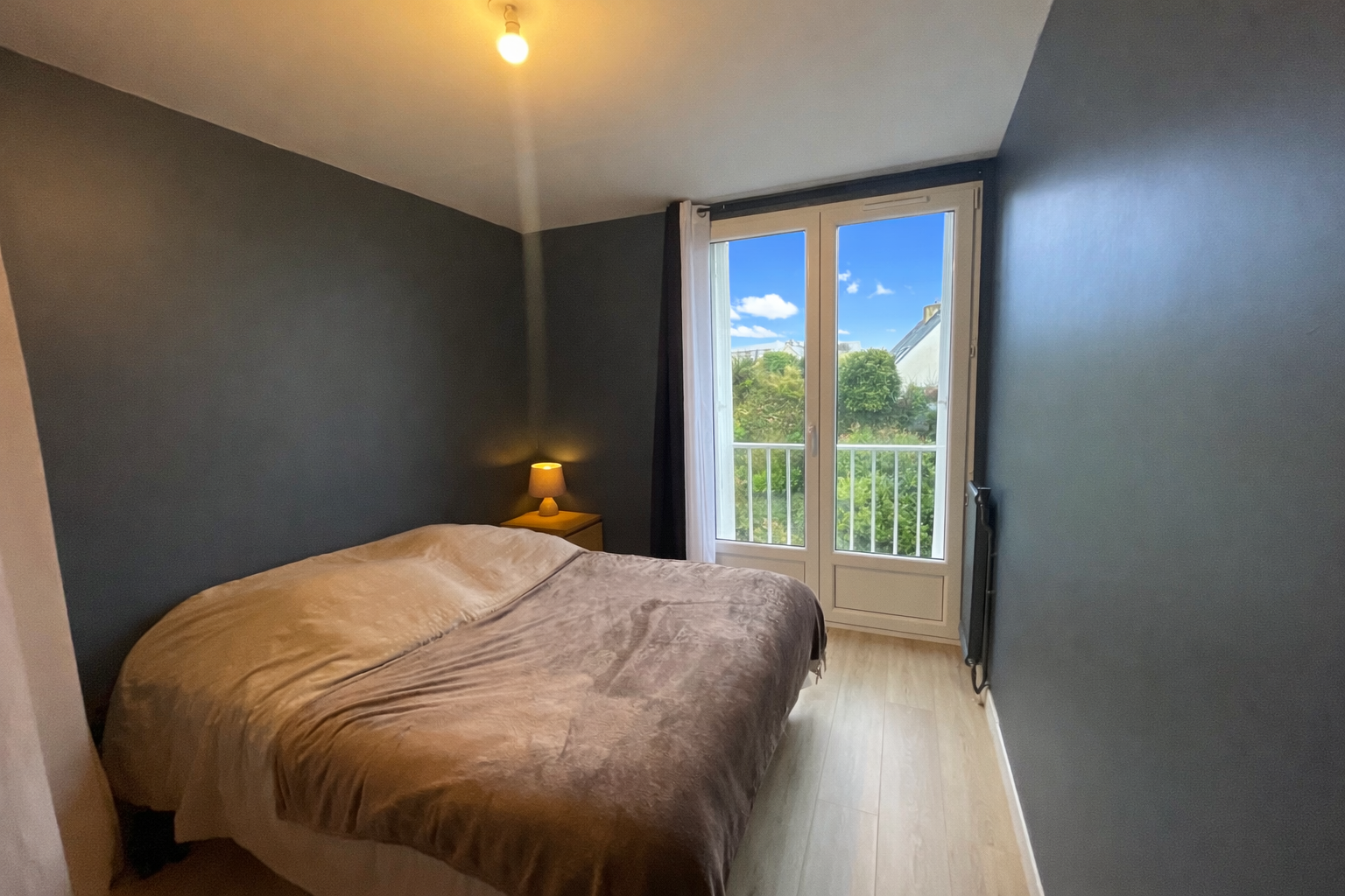 Exclusivité Agence , Kerfeunteun , Vue imprenable Pour L’impeccable T3 Avec Balcon & Parking