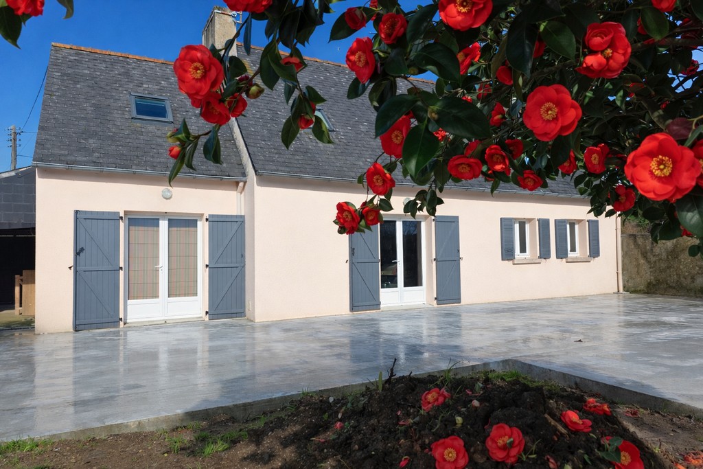 Sainte Marine- La Maison Familiale (5 chambres) Avec Terrasse & Jardin 1000 m² , Proche des Plages et du Port .