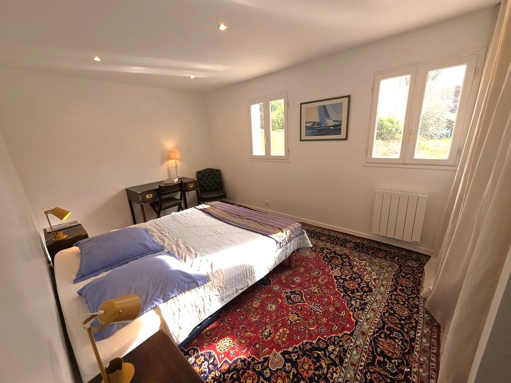 Sainte Marine- La Maison Familiale (5 chambres) Avec Terrasse & Jardin 1000 m² , Proche des Plages et du Port .