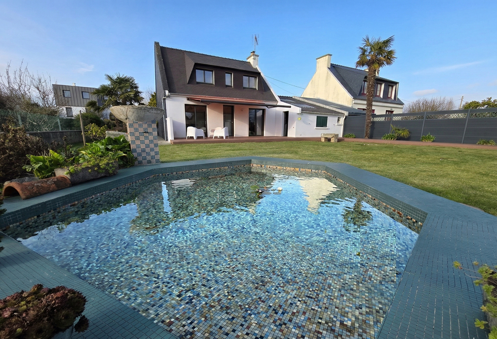 L’île Tudy, La Plage à pied, en fond d’impasse, Belle Maison de Vacances de 4 chambres avec Jardin Clos