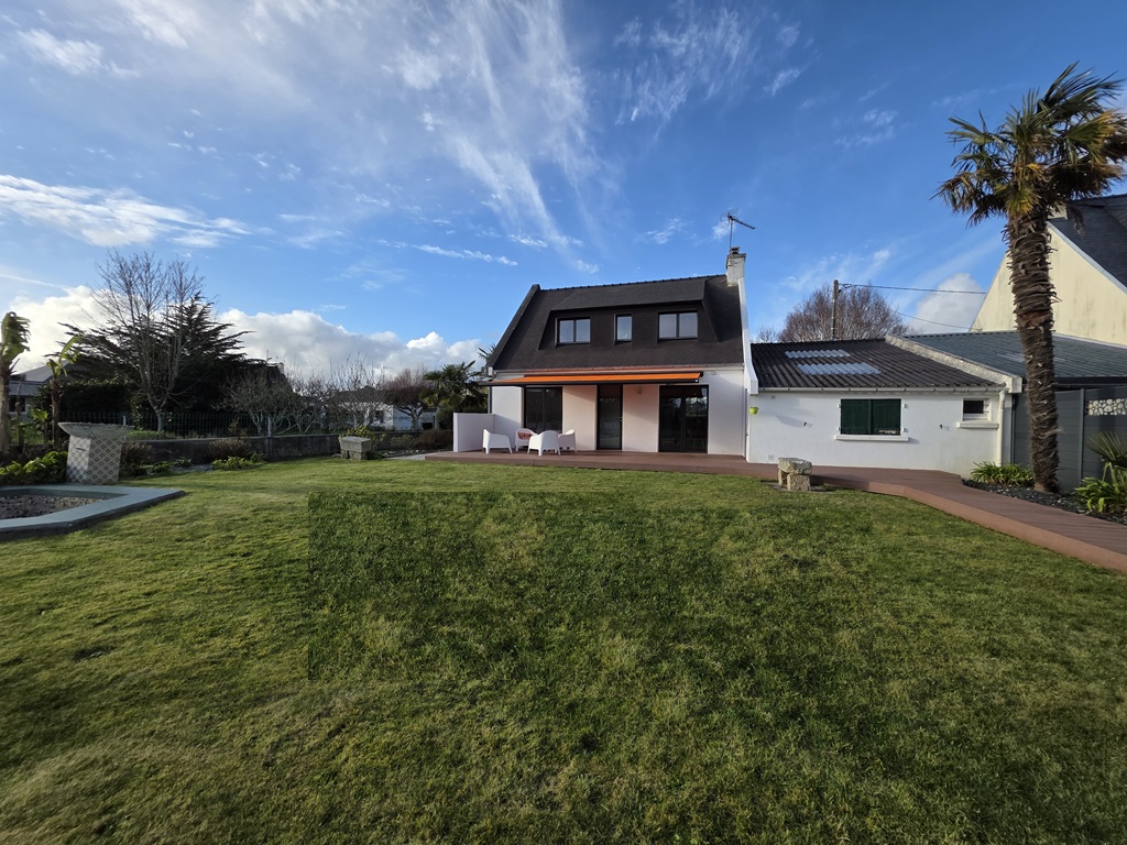 L’île Tudy, La Plage à pied, en fond d’impasse, Belle Maison de Vacances de 4 chambres avec Jardin Clos
