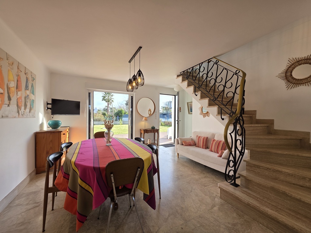 L’île Tudy, La Plage à pied, en fond d’impasse, Belle Maison de Vacances de 4 chambres avec Jardin Clos