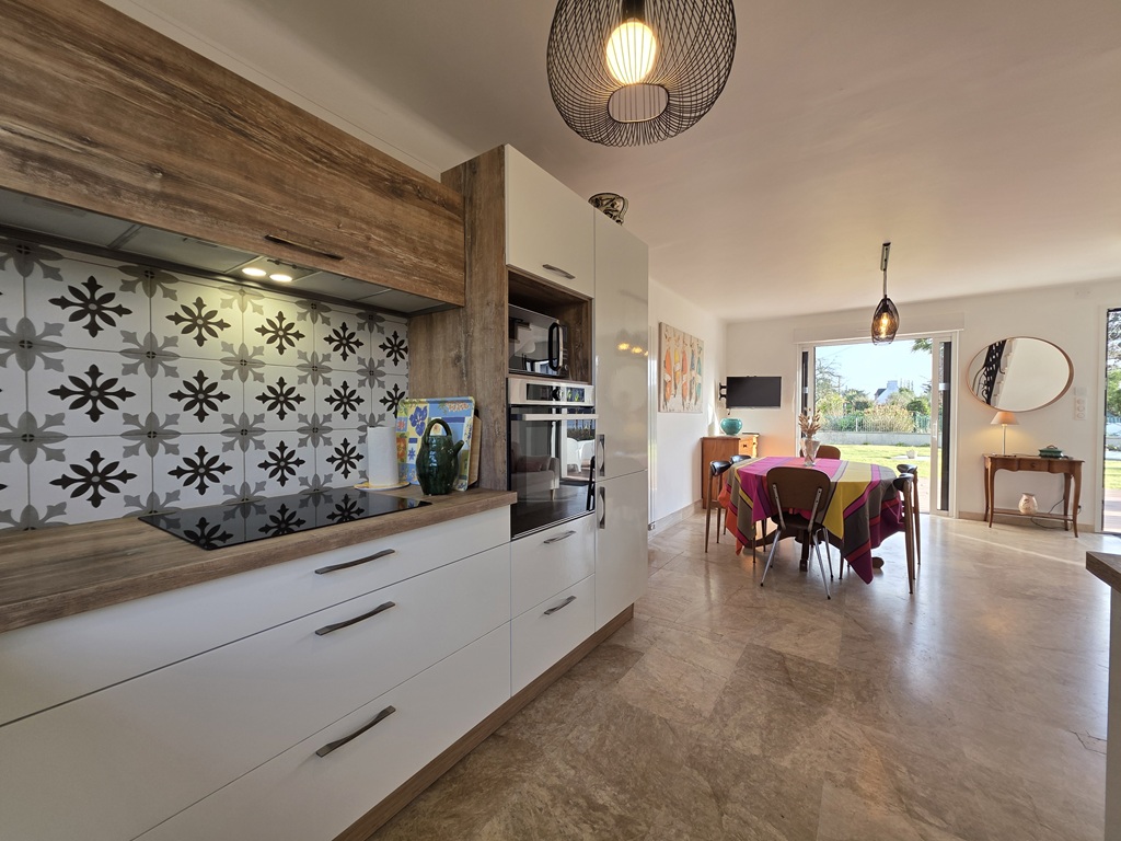 L’île Tudy, La Plage à pied, en fond d’impasse, Belle Maison de Vacances de 4 chambres avec Jardin Clos