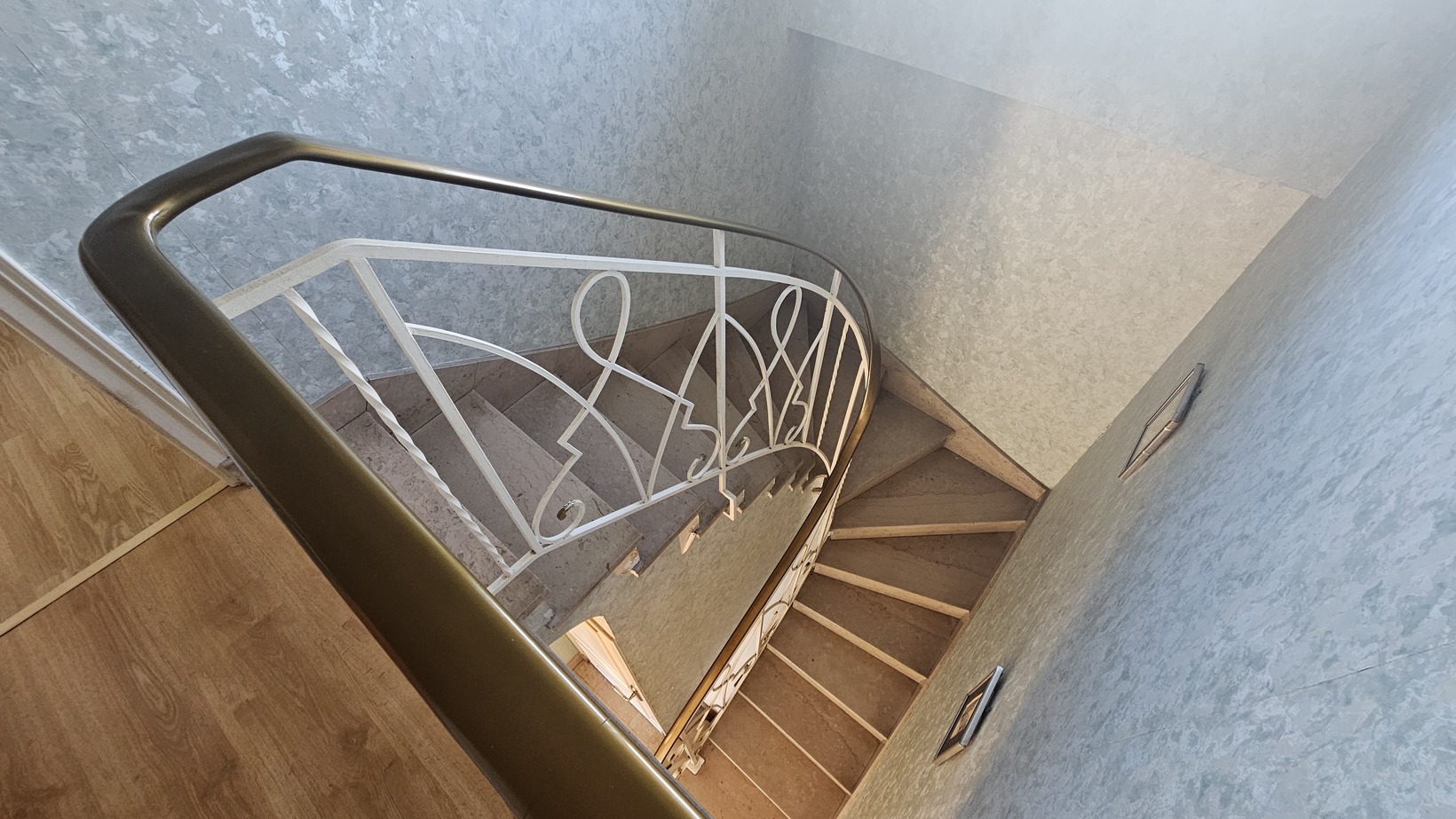 CONCARNEAU – L’Intemporelle Maison Familiale de 126 m² Avec Jardin Arboré, Proche Mer, Commerces & Ecoles