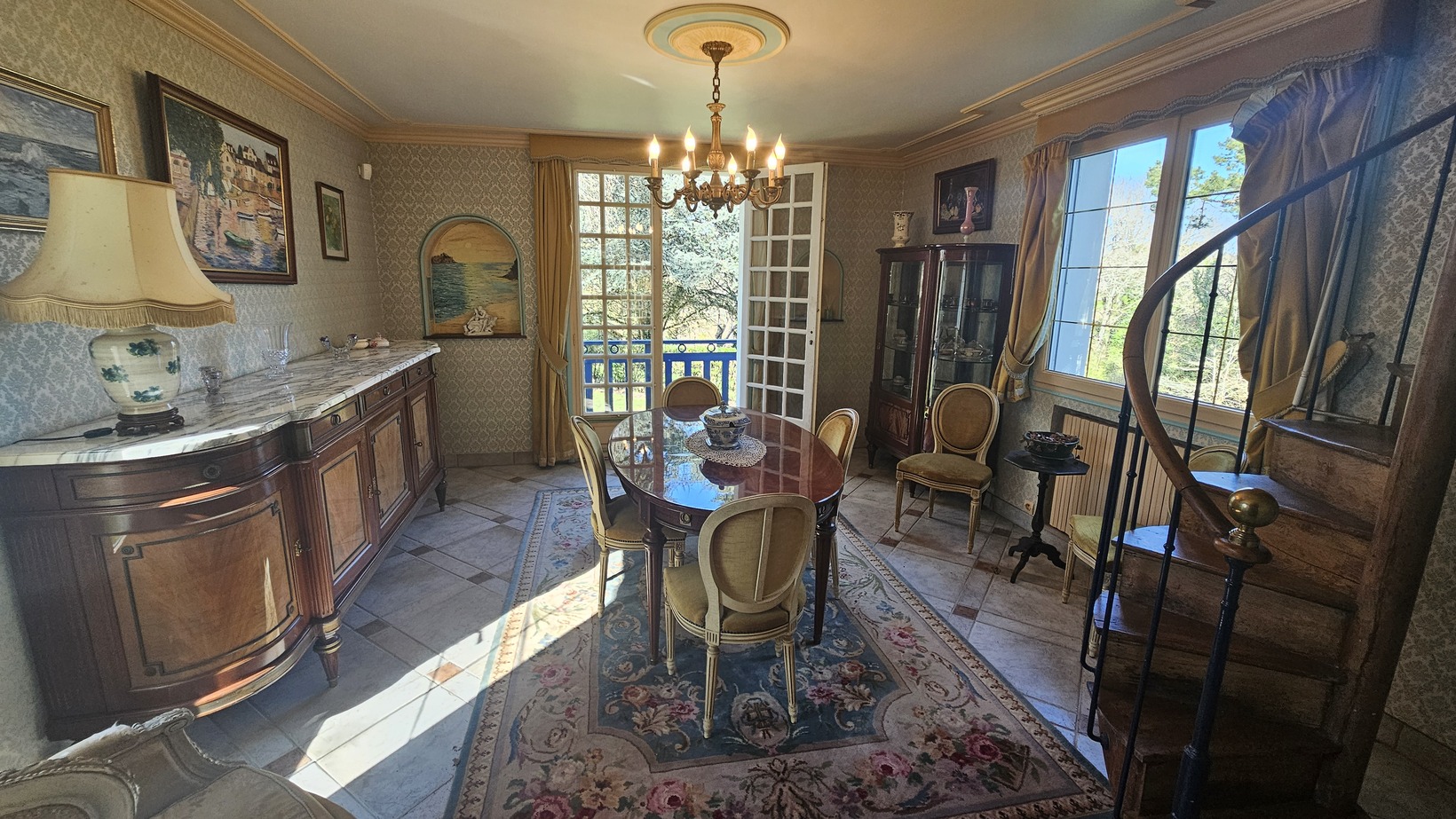 Tregunc – Propriété de Caractère de 226 m² Sur Son Parc Arboré de 1,3 hectares à 2 km Des Plages