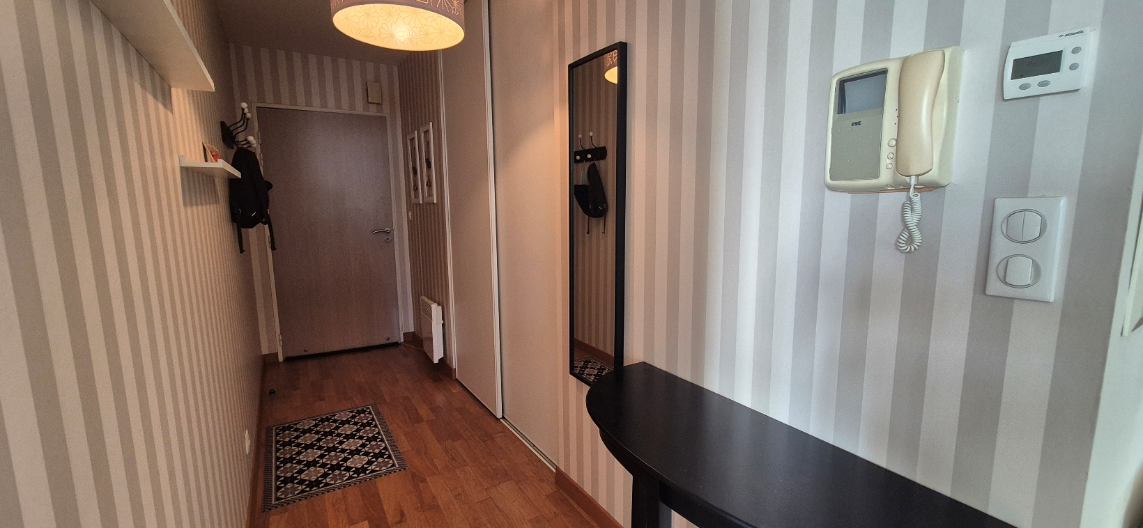 Quimper Centre Ville – L’Appartement avec Terrasse & 3 Chambres – Garage & Parking