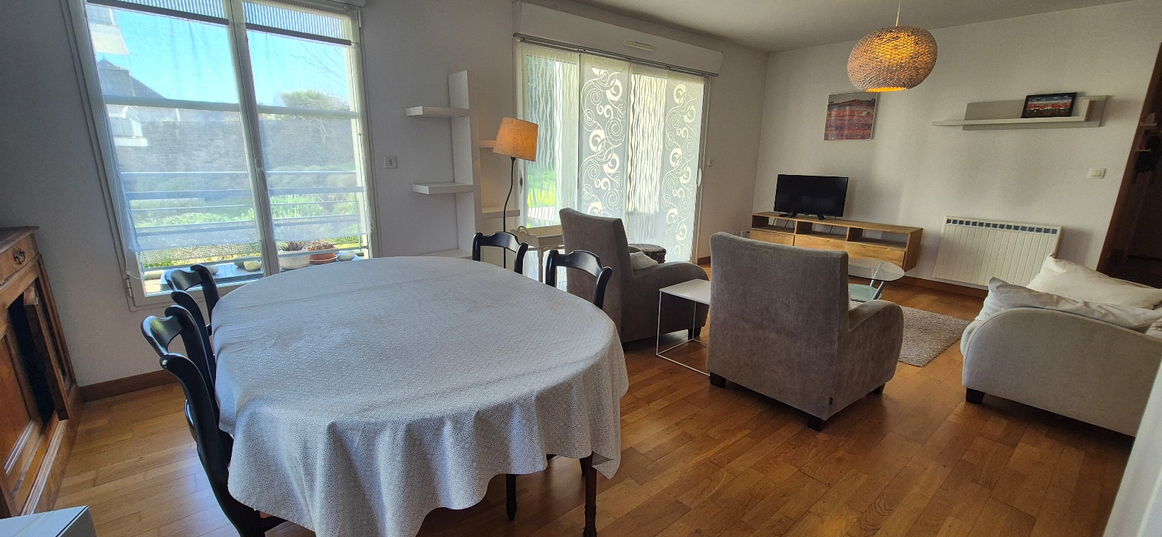 Quimper Centre Ville – L’Appartement avec Terrasse & 3 Chambres – Garage & Parking