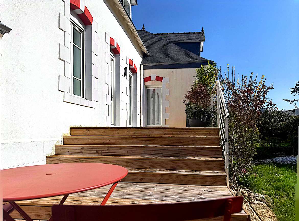 Fouesnant Centre-Ville Chaleureuse Maison des Années 1930 Rénovée avec Elégance