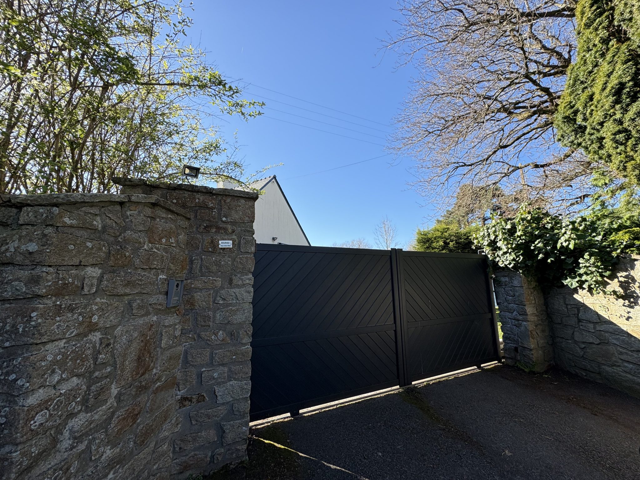 Tregunc, Elégante Maison Familiale Aux Volumes Généreux, Entre Terre & Mer Avec Jardin Paysager de 3200 m²