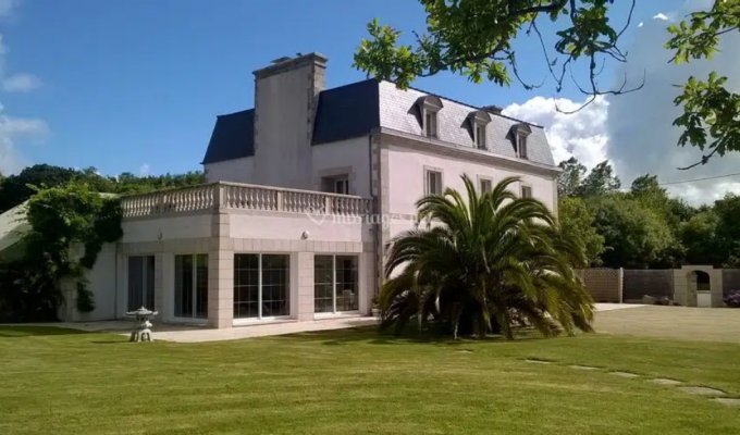 Pays Bigouden Manoir “Belle Epoque” Entièrement rebâti avec dépendances dans Son Parc de 2 hectares