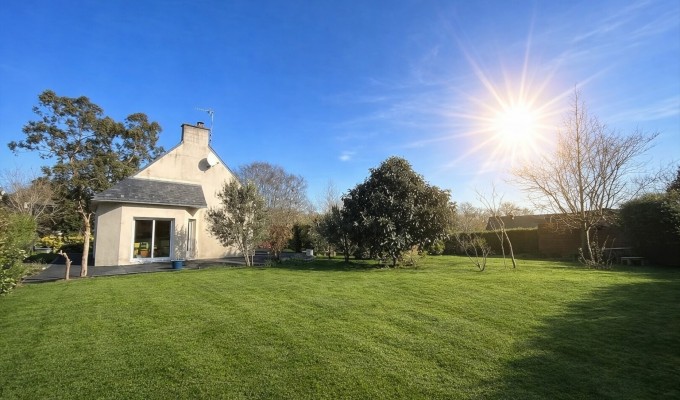Quimper Sud – L’intemporelle Contemporaine de 2001, 4 Chambres, Sous-Sol & Jardin Arboré