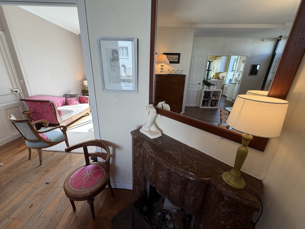 Quimper centre ville – Généreuse Maison des Années 1950 à l’étendue Géométrique avec Jardin