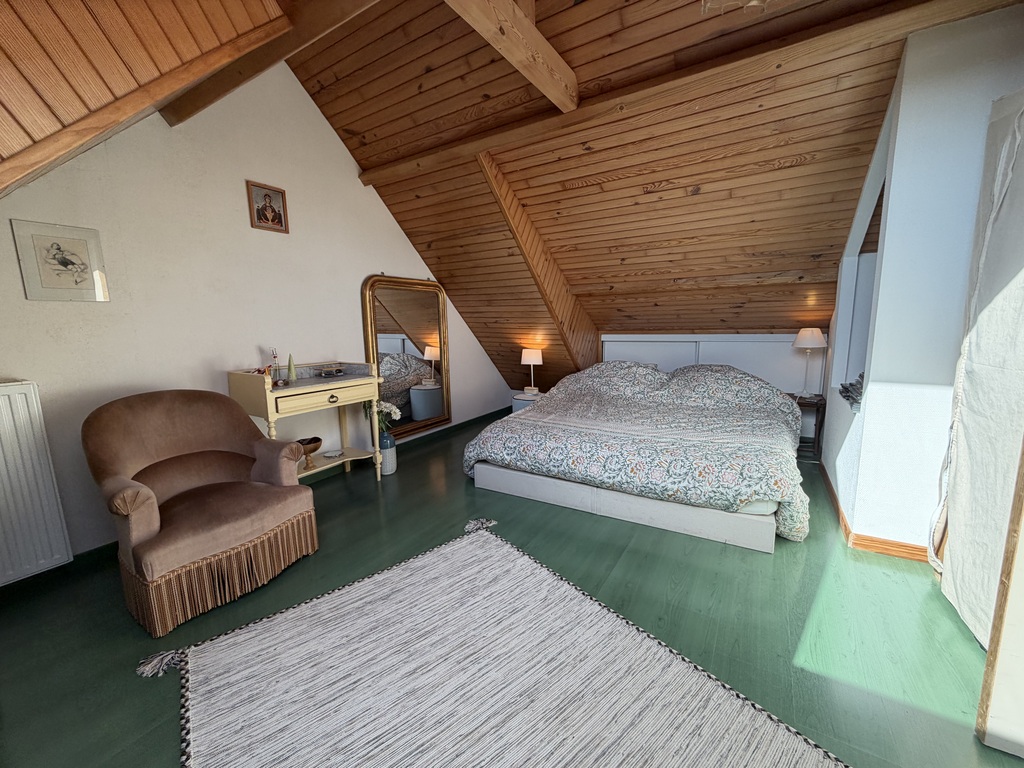 Quimper centre ville – Généreuse Maison des Années 1950 à l’étendue Géométrique avec Jardin