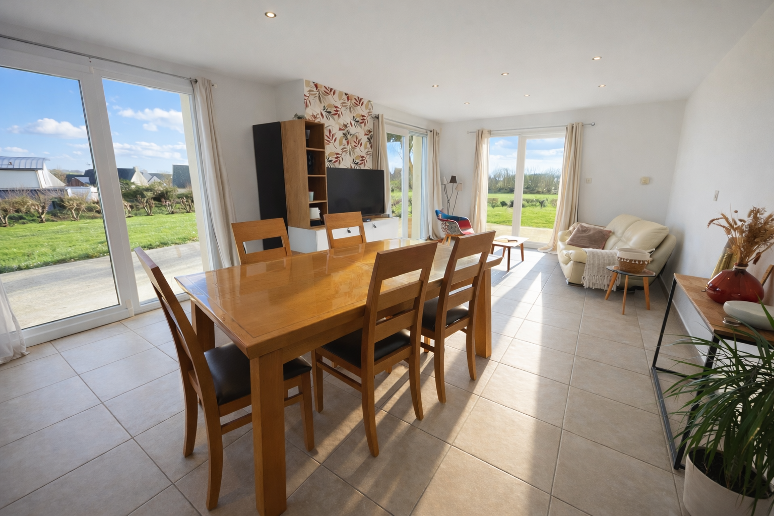 Quimper 15 mn , L’Elégante Contemporaine ( 120 m²) Sur Sous-Sol & son Vaste Jardin ( 2500m²)