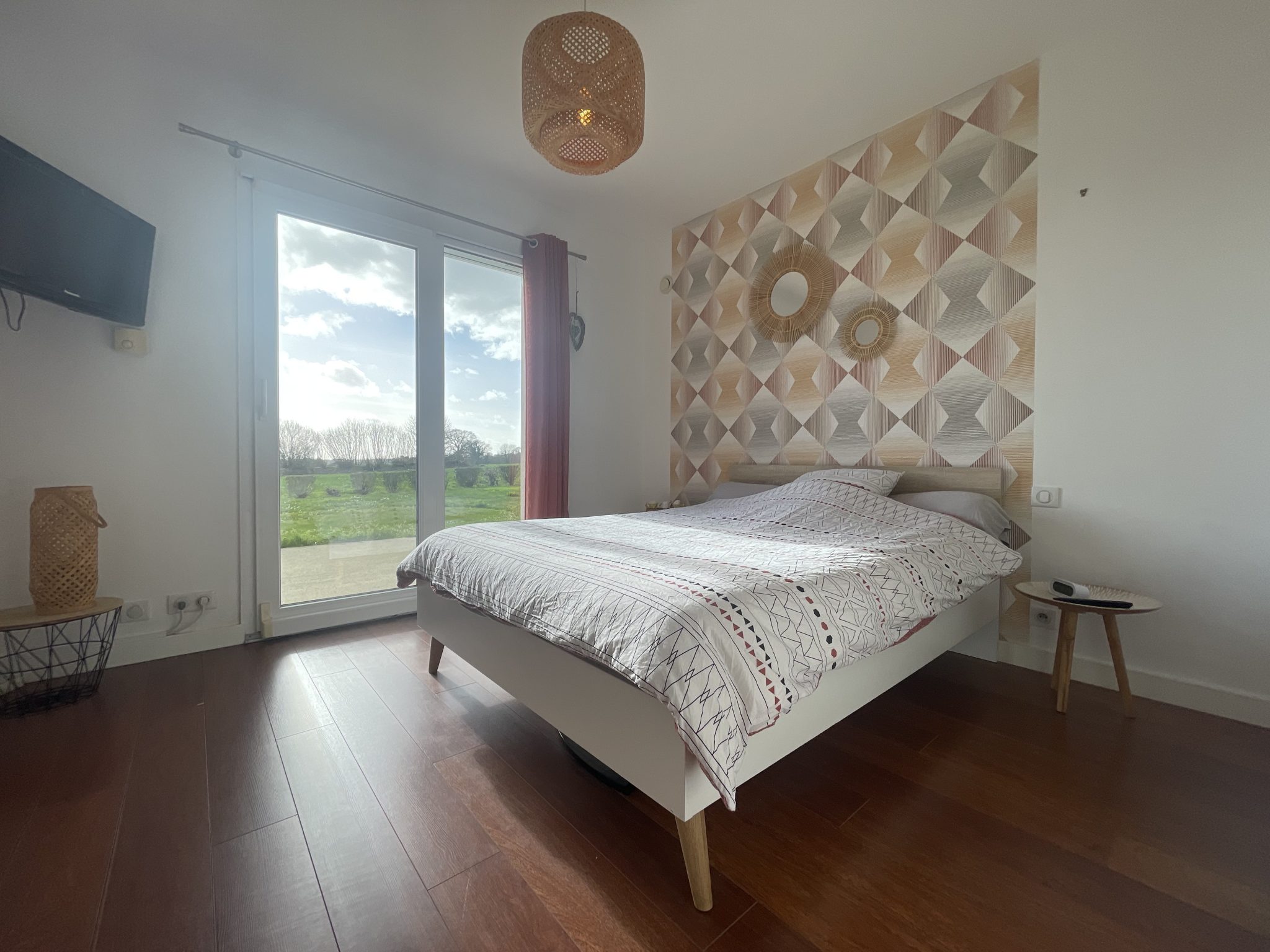 Quimper 15 mn , L’Elégante Contemporaine ( 120 m²) Sur Sous-Sol & son Vaste Jardin ( 2500m²)