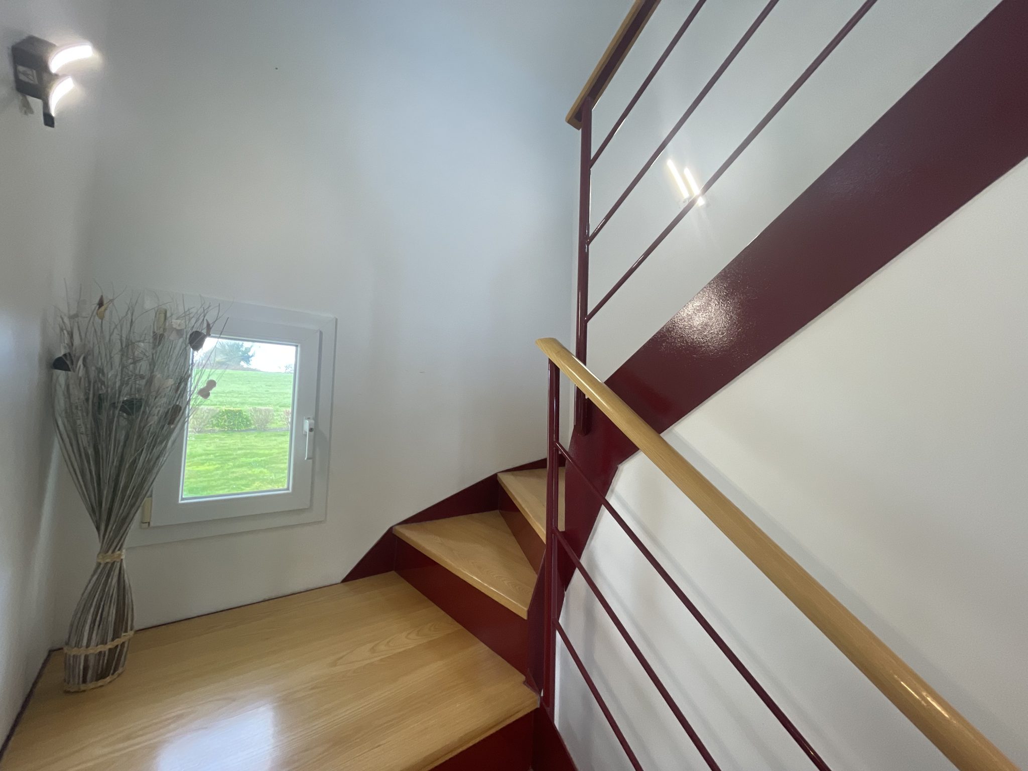 Quimper 15 mn , L’Elégante Contemporaine ( 120 m²) Sur Sous-Sol & son Vaste Jardin ( 2500m²)