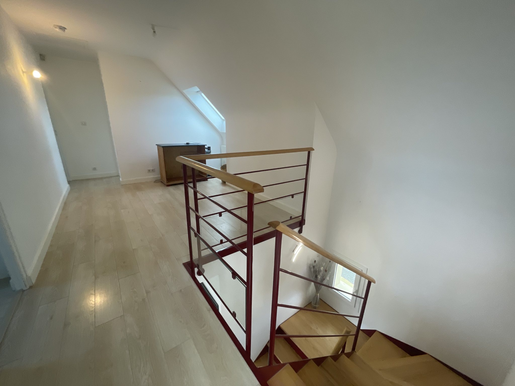 Quimper 15 mn , L’Elégante Contemporaine ( 120 m²) Sur Sous-Sol & son Vaste Jardin ( 2500m²)