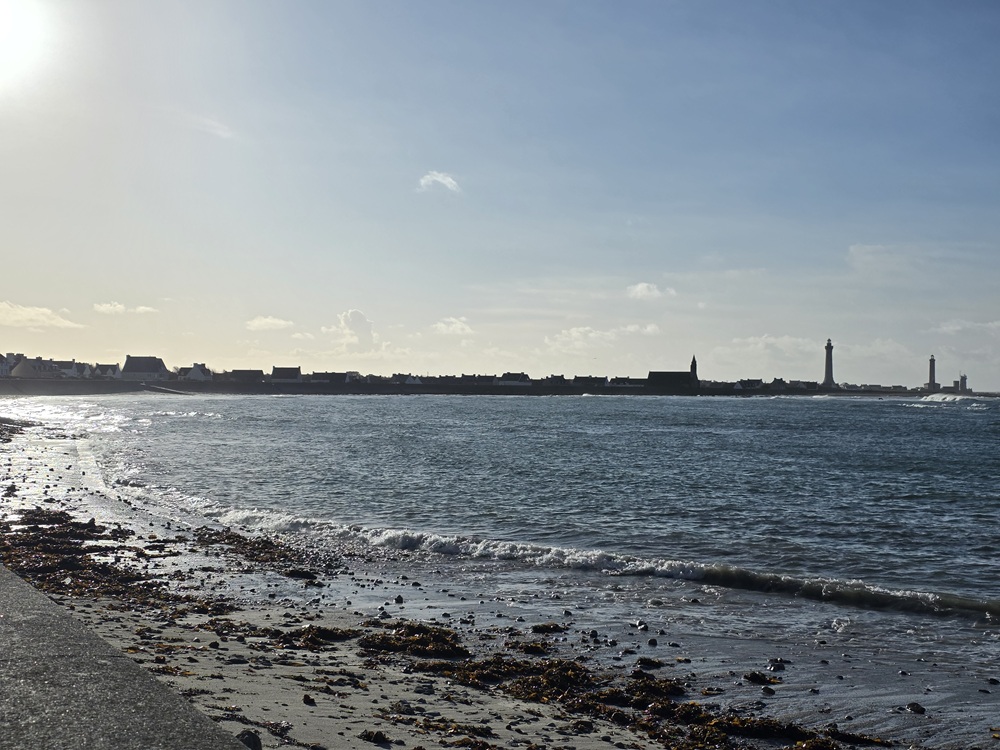 Penmarch-Saint Guénolé, En impasse, à 100 mètres de la Mer, Terrain Constructible de 265m²