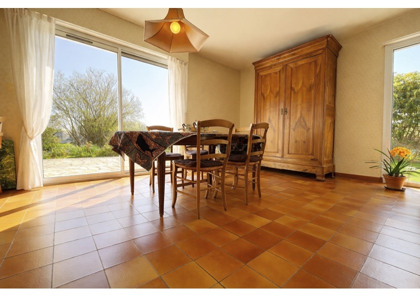 Quimper Sud – Agréable Maison de 127m2 de 4 Chambres, Bureau, Garage,Jardin & Dépendance.