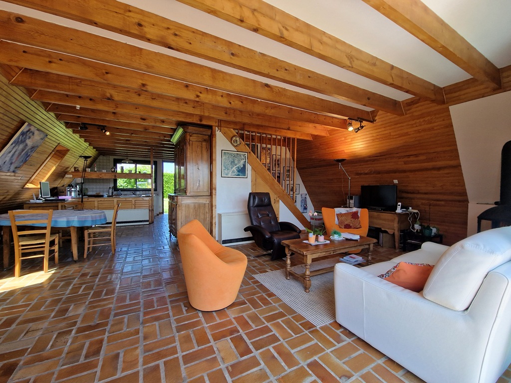 LOCTUDY, Vue Mer & Accès immédiat à La Plage, La Maison de Vacances idéale Avec Jardin de 725m²