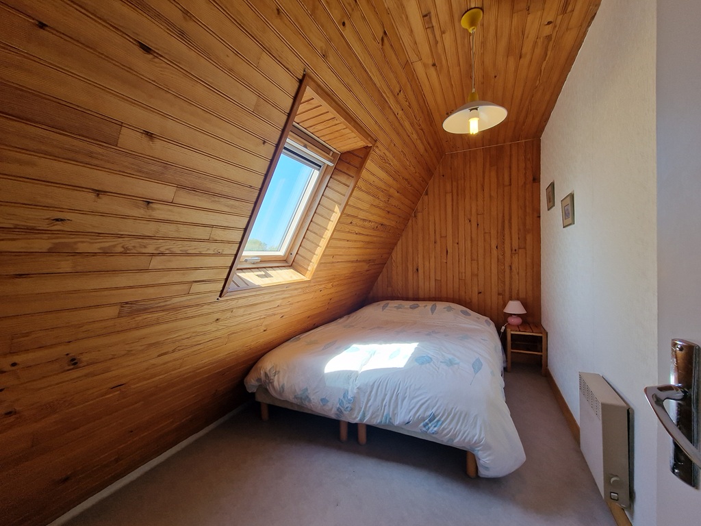 LOCTUDY, Vue Mer & Accès immédiat à La Plage, La Maison de Vacances idéale Avec Jardin de 725m²