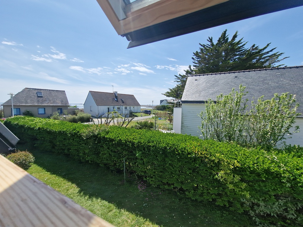 LOCTUDY, Vue Mer & Accès immédiat à La Plage, La Maison de Vacances idéale Avec Jardin de 725m²