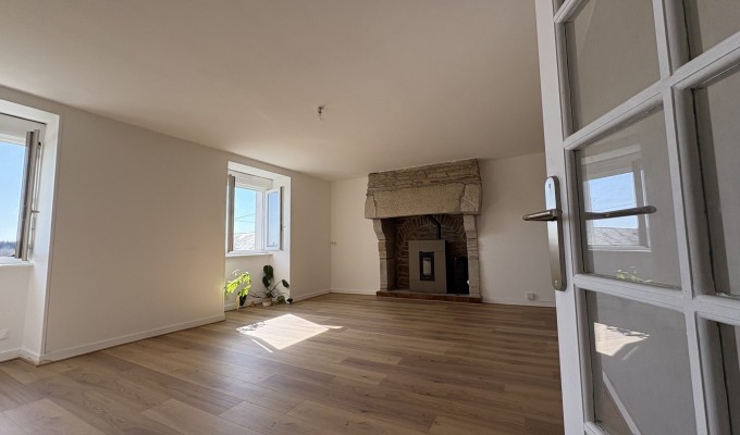 Concarneau- Plages à Vélo & Jardin Privatif Pour Cet Appartement A l’Esprit Vacances & Au Potentiel de 100m²