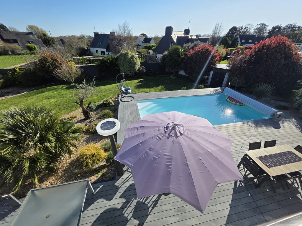 Plomeur, Villa Aux lignes Californiennes Avec Piscine & Jardin Clos & Paysagé de 1400 m²