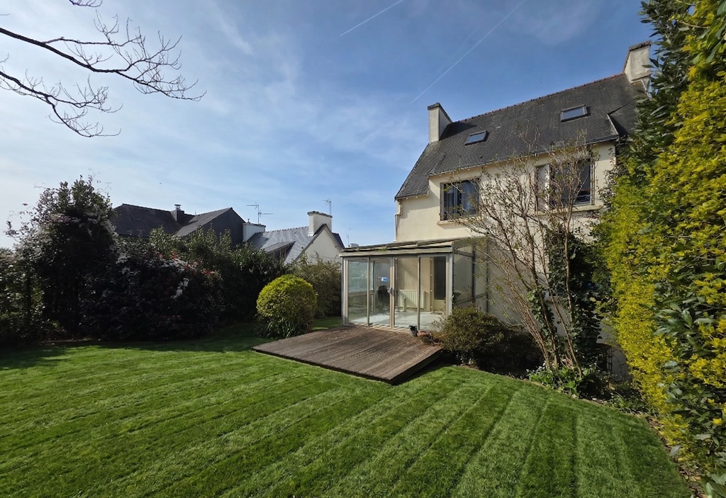 Quimper Quartier Prisé du “Frugy”, Maison de Famille (5 Chambres) Avec Garage & Jardin