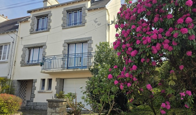 Quimper Quartier Prisé du “Frugy”, Maison de Famille (5 Chambres) Avec Garage & Jardin