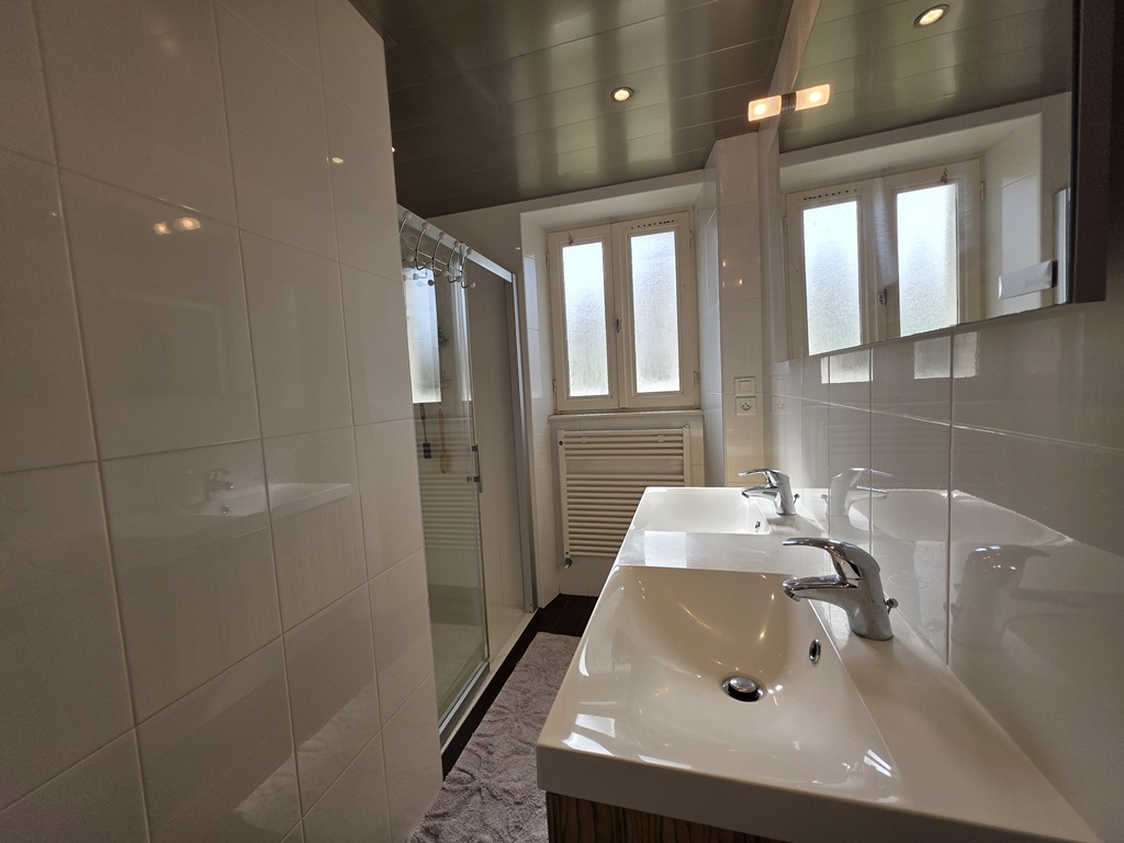 Quimper Quartier Prisé du “Frugy”, Maison de Famille (5 Chambres) Avec Garage & Jardin