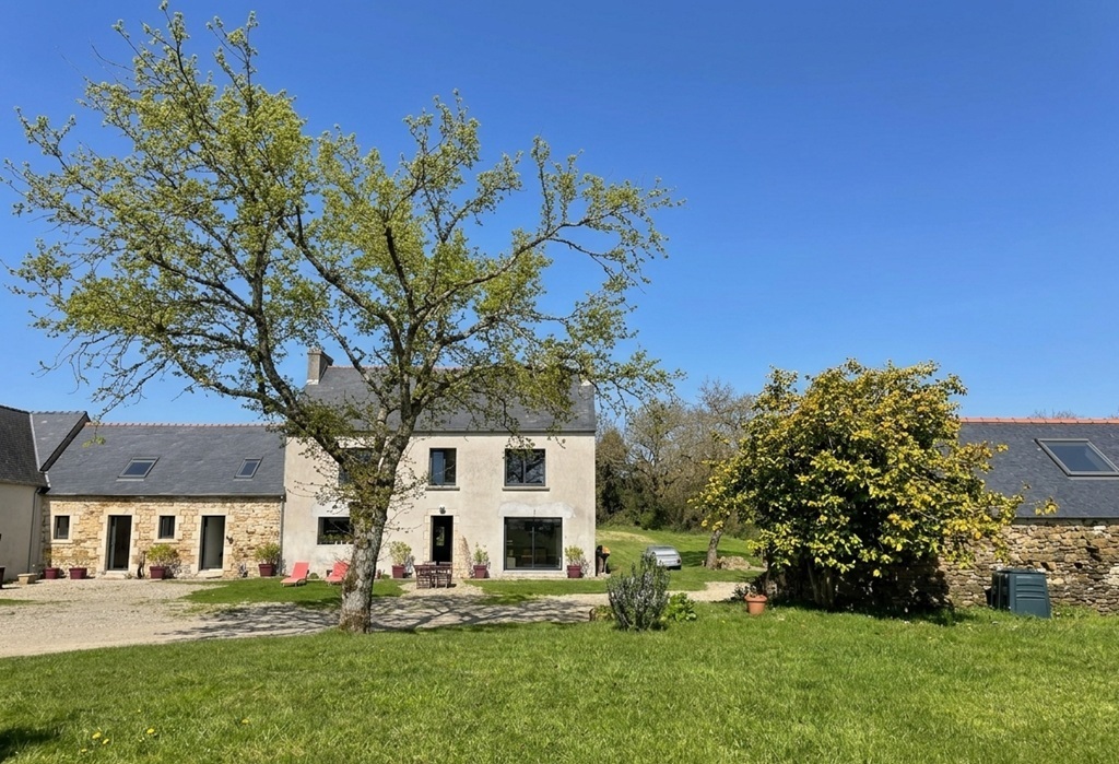 Plovan, Maison de Campagne Entièrement rénovée (163m²)Avec Jardin (2500m²) à 5 minutes des Plages de PENHORS