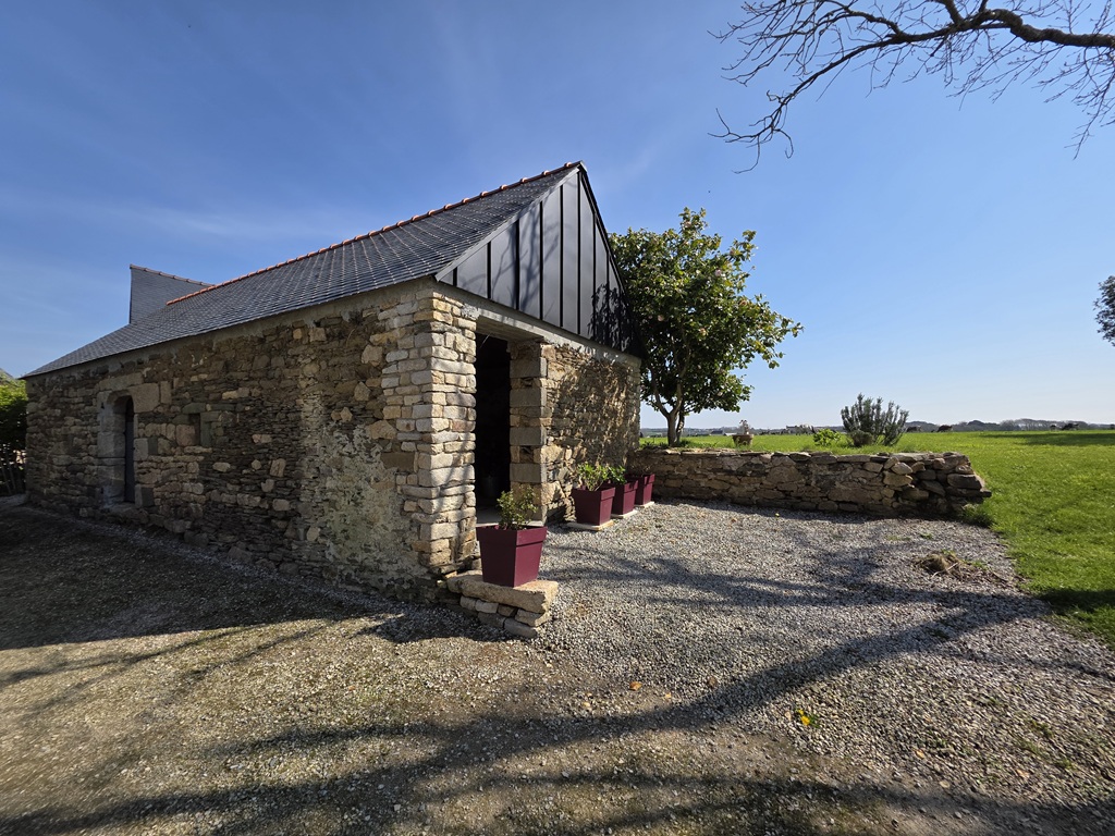 Plovan, Maison de Campagne Entièrement rénovée (163m²)Avec Jardin (2500m²) à 5 minutes des Plages de PENHORS