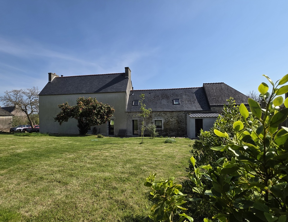 Plovan, Maison de Campagne Entièrement rénovée (163m²)Avec Jardin (2500m²) à 5 minutes des Plages de PENHORS
