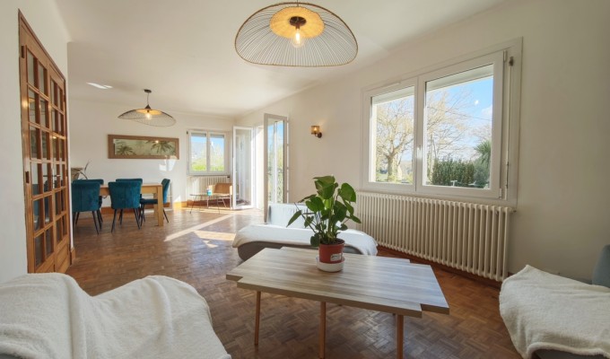 Quimper Corniguel. Vaste Maison Familiale (180 m2) 6 Chambres, Bureau, Garage & Jardin.