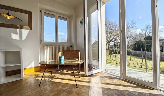 Quimper Corniguel. Vaste Maison Familiale (180 m2) 6 Chambres, Bureau, Garage & Jardin.