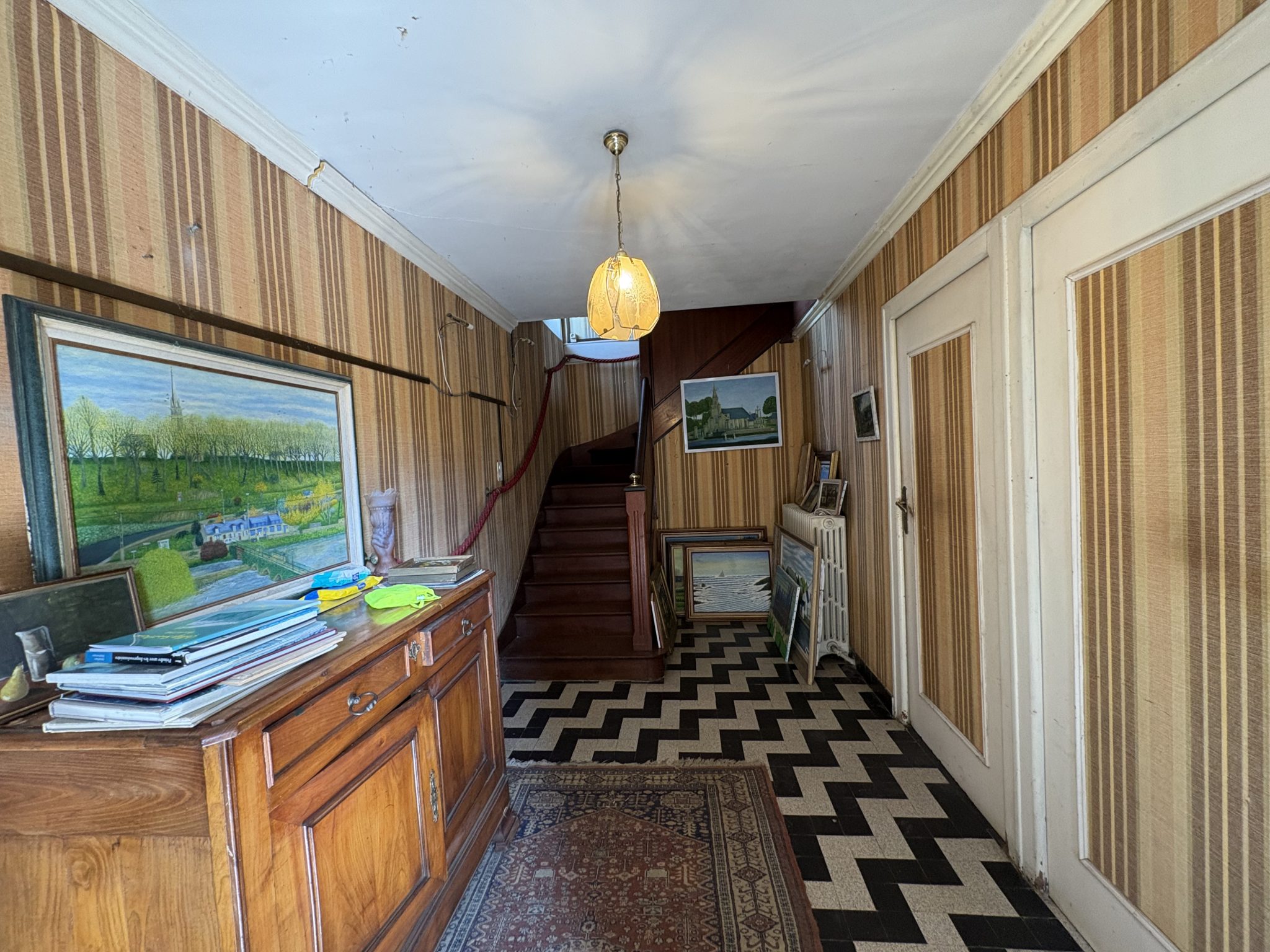 Landudal 10 min de Quimper, Maison Des Années 1950 A Rénover Entièrement Avec Garage & Jardin