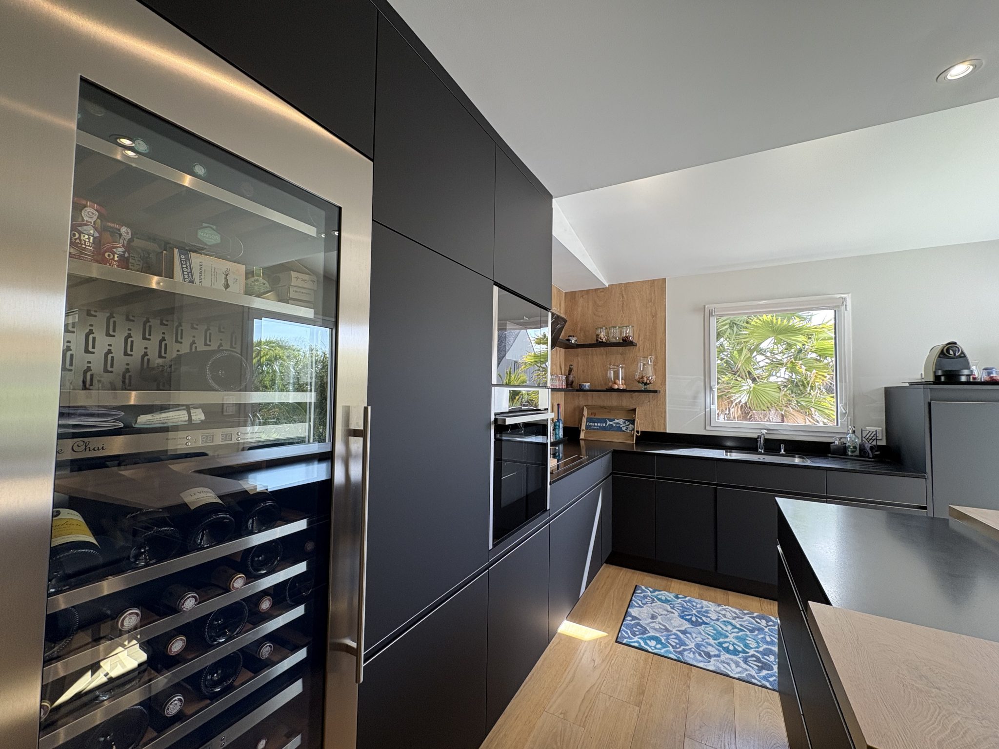 Plonéour-Lanvern, La Parfaite Maison Contemporaine Aux Prestations Haute-Couture &  Son Jardin Hollywoodien